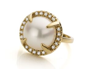 parel ring met tahitiparel in geelgouden ring mary ann pearl cober