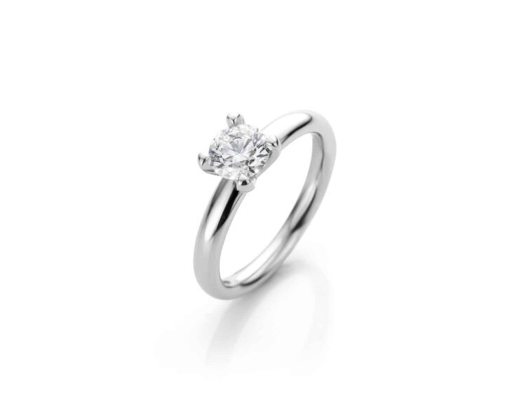 verlovingsring witgoud met grote diamant vintage believes cober