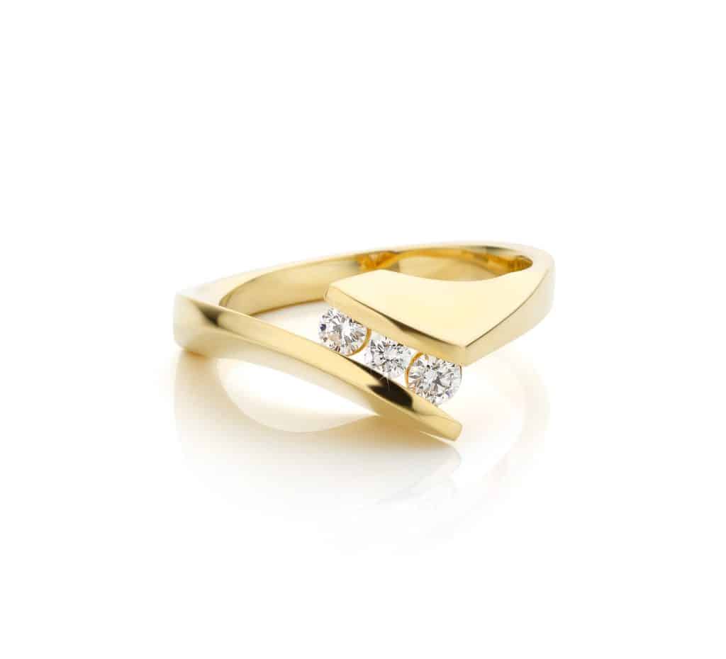 Modern handmade ring with diamonds - Cober Juweliers