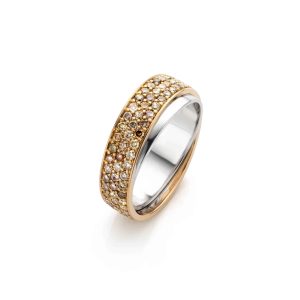 Ring with cognac coloured diamonds