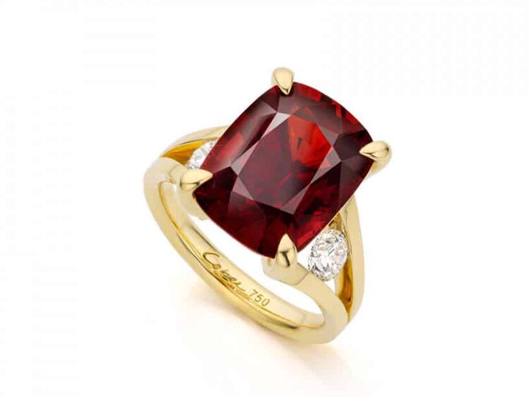 18K ring met prachtige rode Spinel