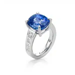 Ring with a unique Sapphire