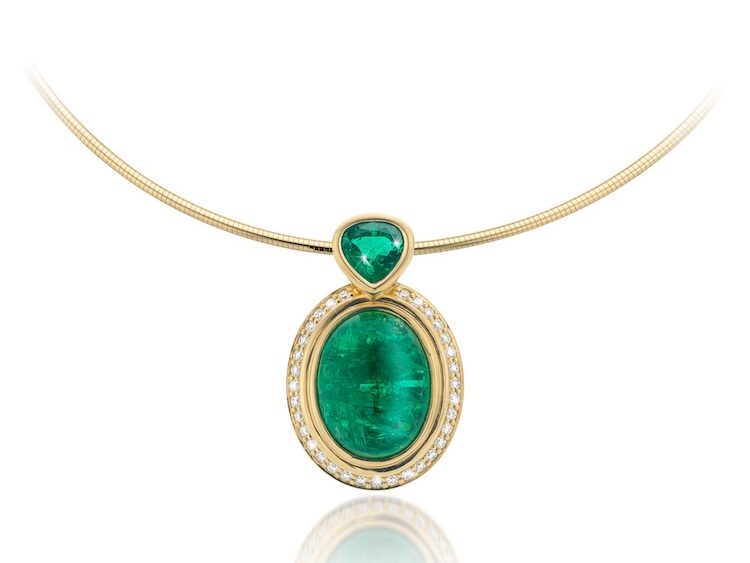 Emerald pendant cabochon