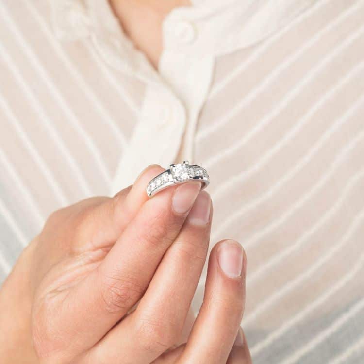 Moderne diamanten ring