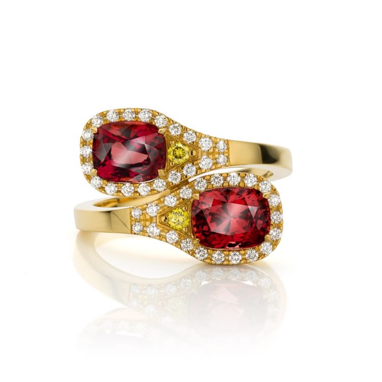 Ring with diamond and Spinel Medusa