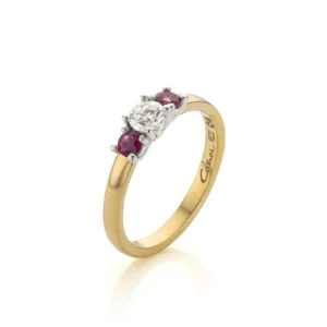 Ring met Diamant en Robijnen