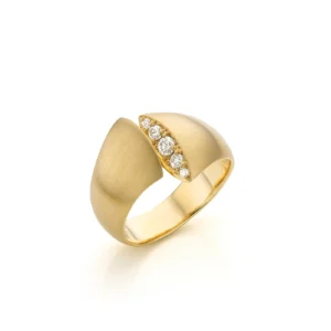 Geelgouden ring met diamanten