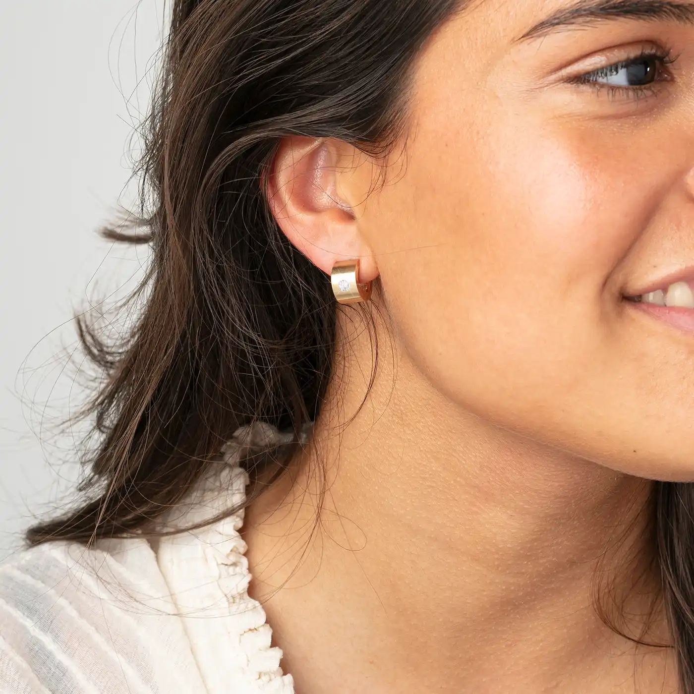 Geelgouden oorbellen met diamanten - Afbeelding 3