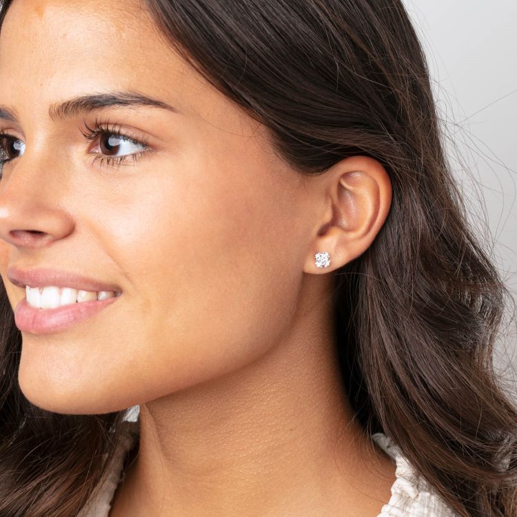 Oorknopjes met diamant “Dancing with the stars”