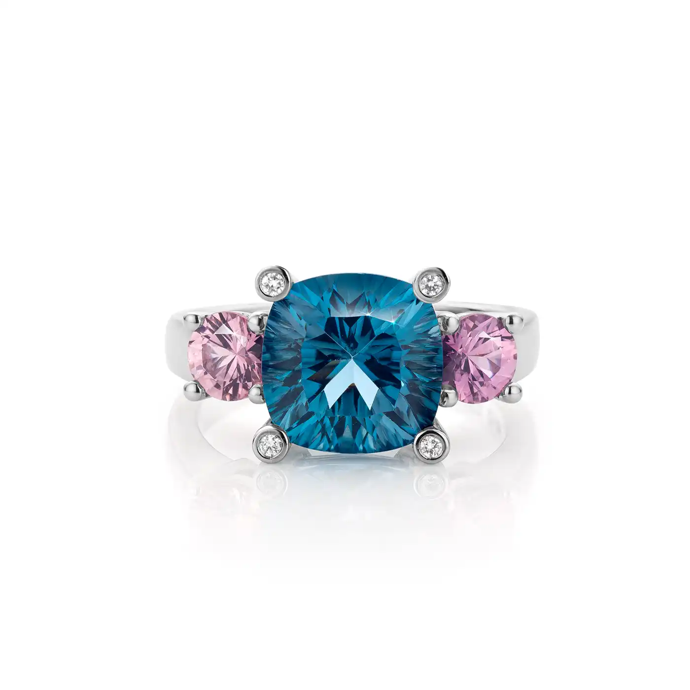 Ring in 14ct white gold with London blue Topaz, pink Sapphire and Diamond