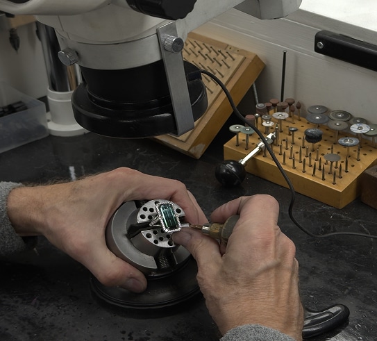 Selling gold and gemstones