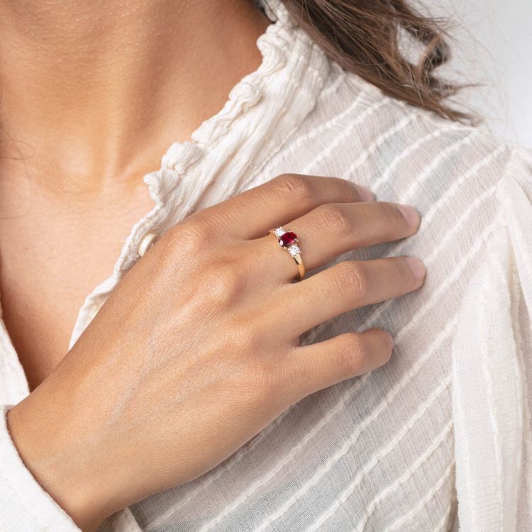 Ring met onbehandelde robijn